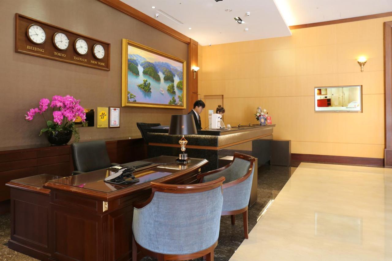 Fushin Hotel - Đài Nam Ngoại thất bức ảnh