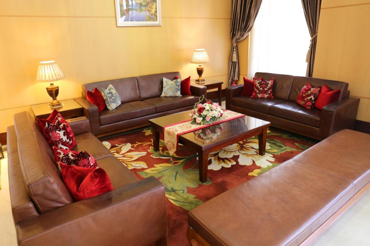 Fushin Hotel - Đài Nam Ngoại thất bức ảnh