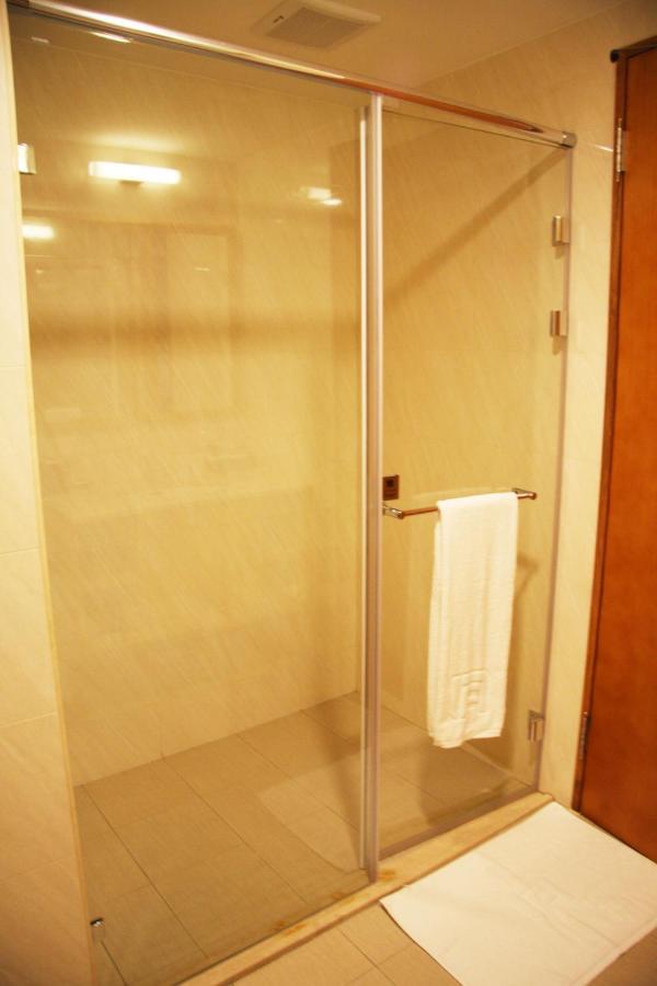 Fushin Hotel - Đài Nam Ngoại thất bức ảnh