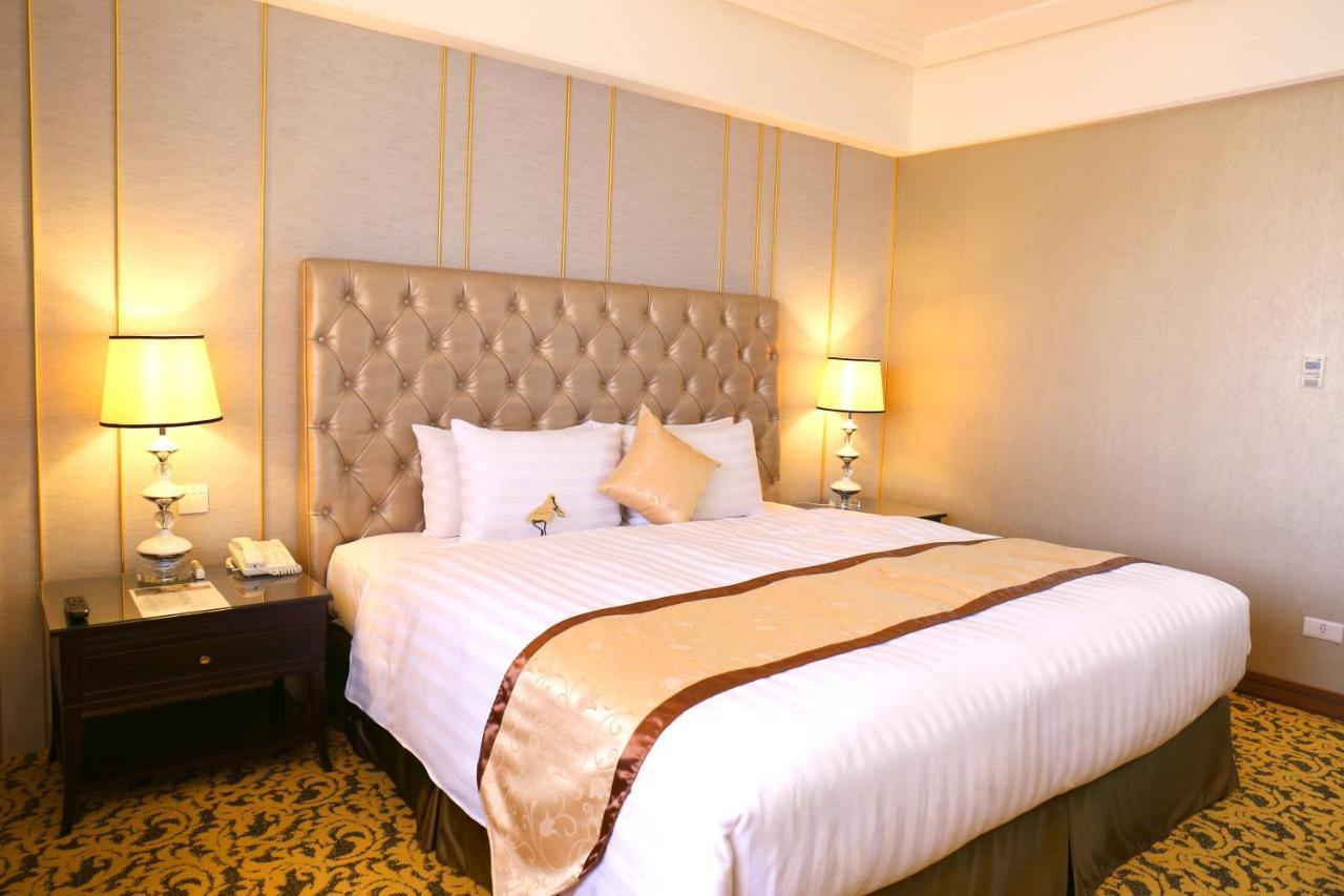 Fushin Hotel - Đài Nam Ngoại thất bức ảnh
