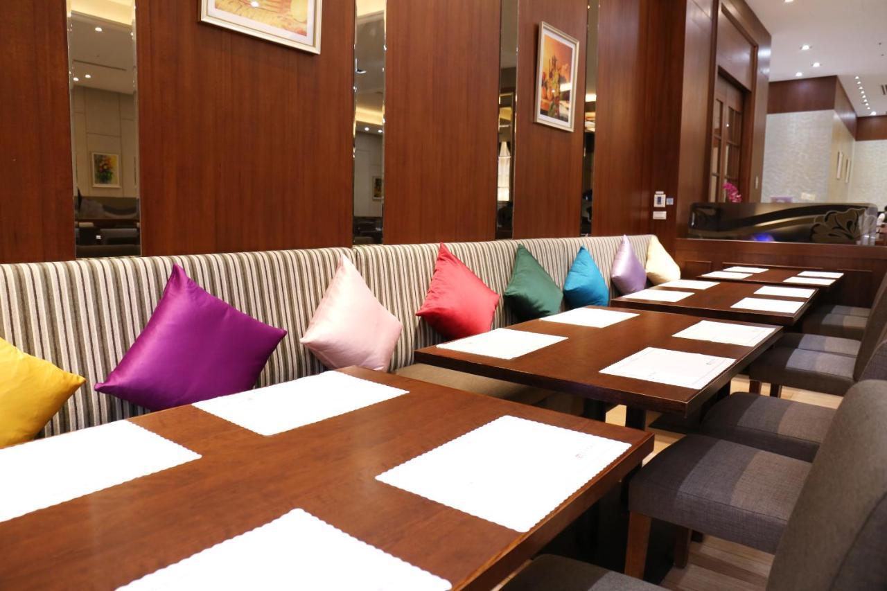 Fushin Hotel - Đài Nam Ngoại thất bức ảnh