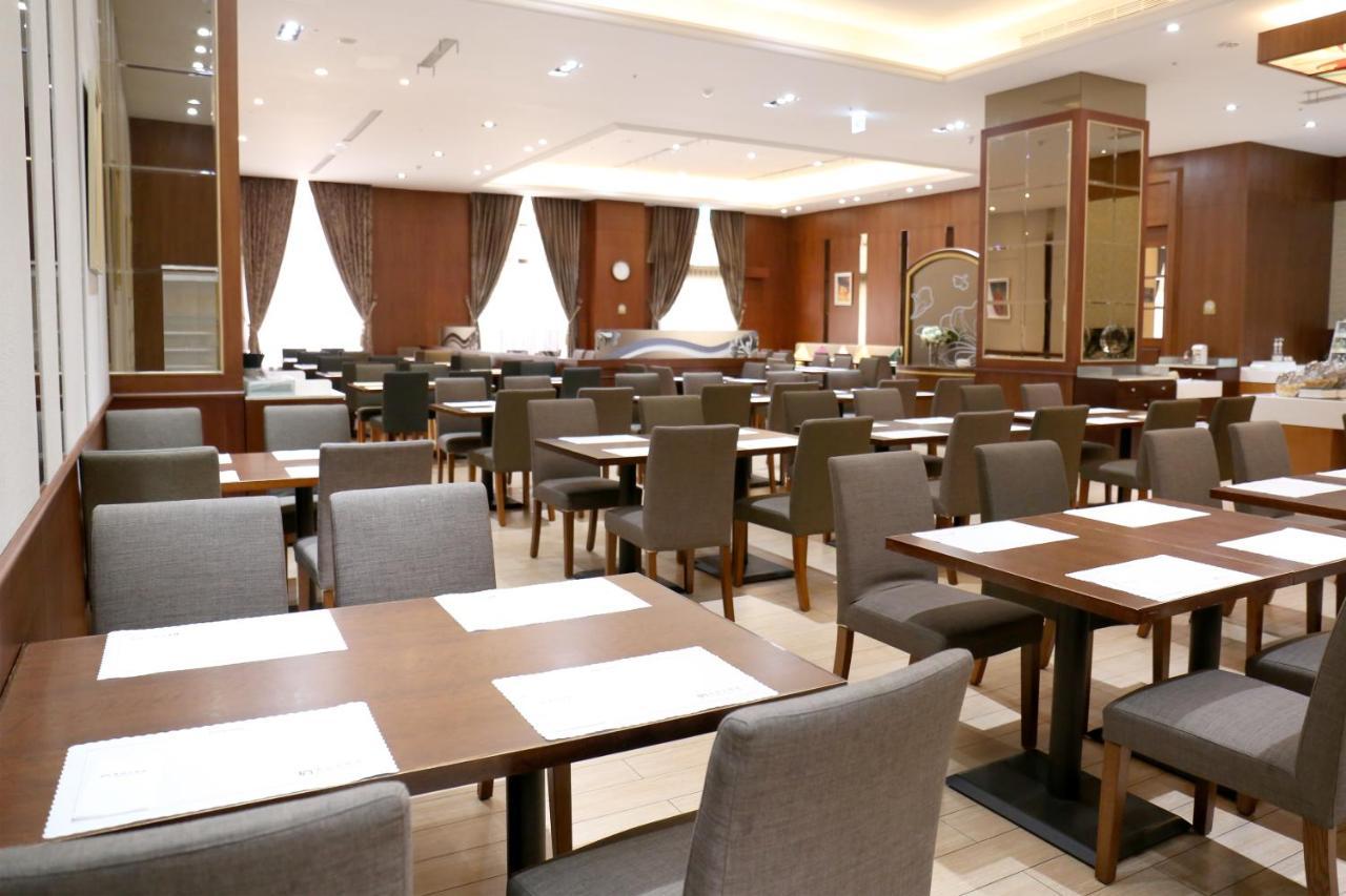 Fushin Hotel - Đài Nam Ngoại thất bức ảnh
