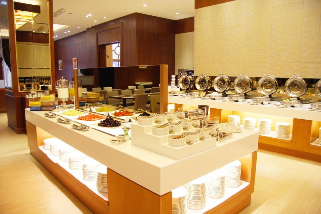 Fushin Hotel - Đài Nam Ngoại thất bức ảnh