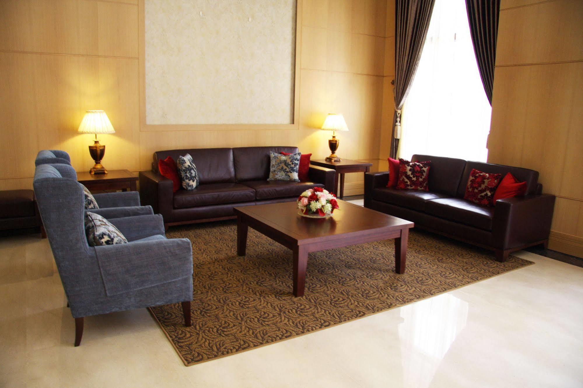 Fushin Hotel - Đài Nam Ngoại thất bức ảnh