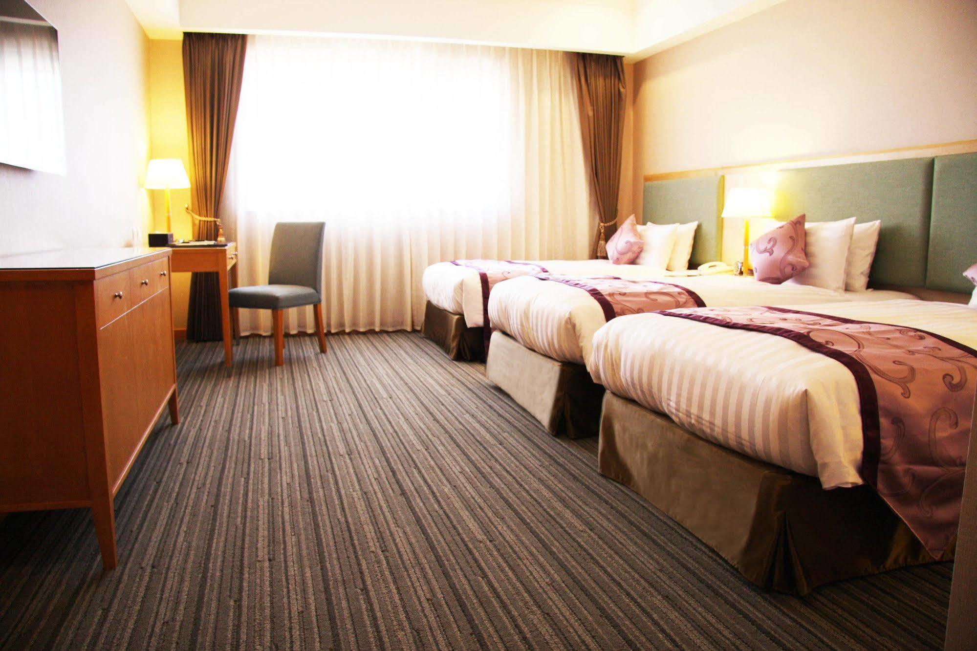 Fushin Hotel - Đài Nam Ngoại thất bức ảnh
